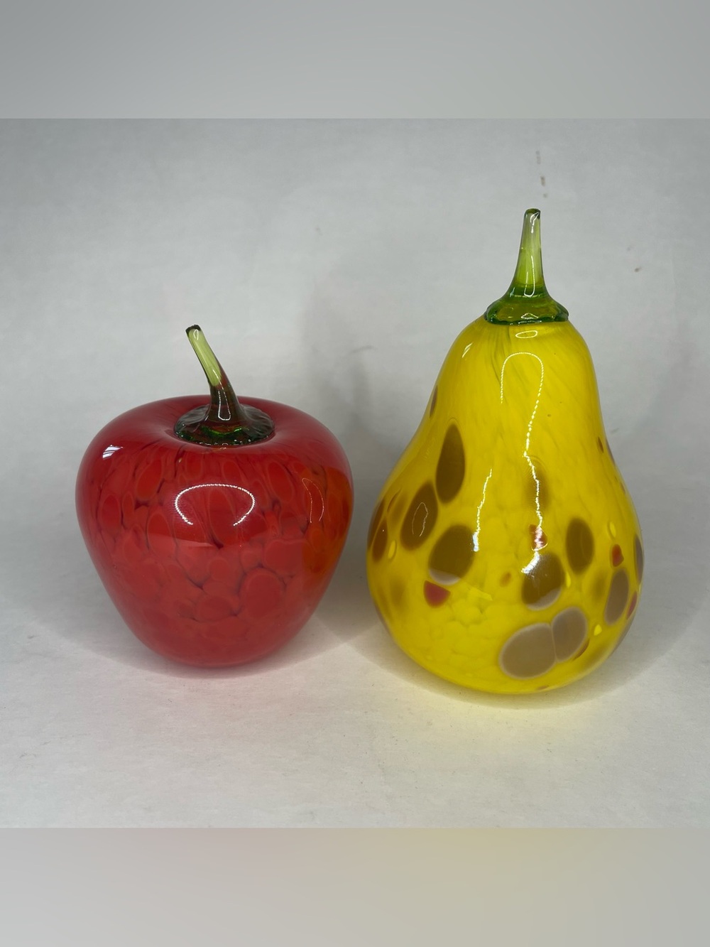 VTG Hand Blown Art Glass Murano Scandinavian Style Pear Apple Paperweight Signed